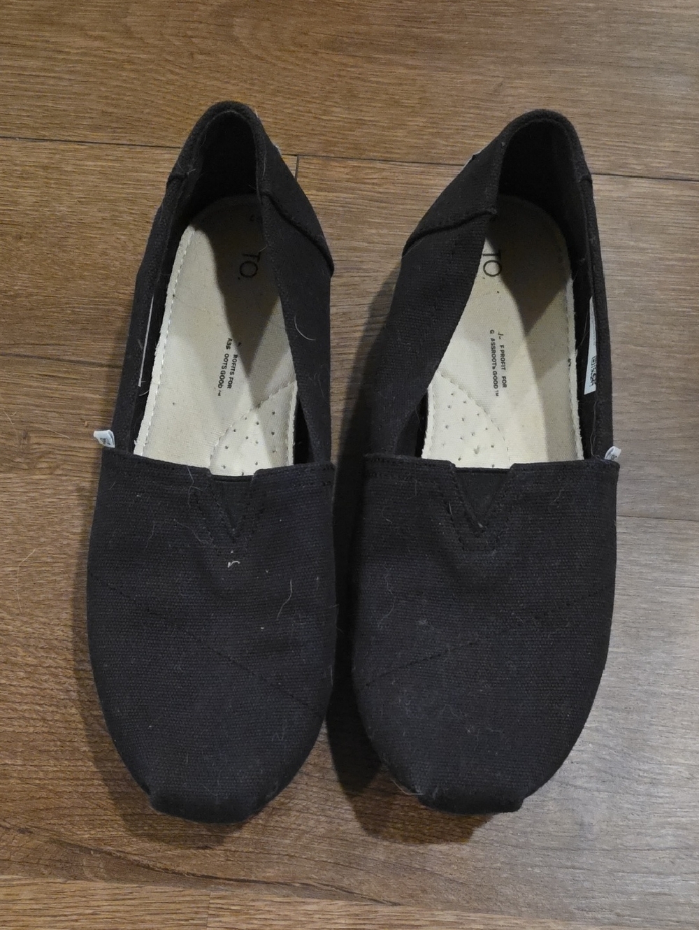 Classic Toms Black Canvas Slip-On Womens 7 Shoes